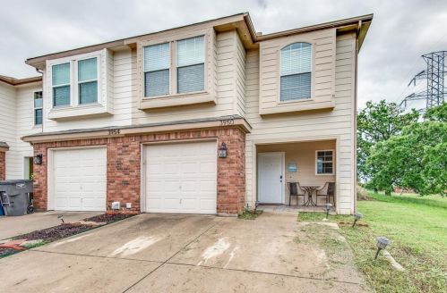 3950 Seaside Ct, Euless TX  76040-3441 exterior