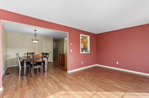 4 Saratoga Ct, Easton PA  18040-1046 exterior