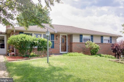 12 Rambo Rd, Red Lion, PA 17356-9265