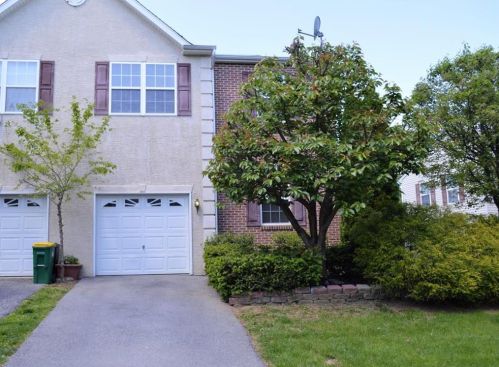 3760 Knight Dr, Macungie, PA 18062-2152