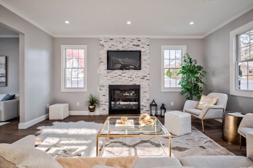 542 Linden St, Hempstead NY  11552-2649 exterior