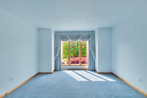 4183 Frederick Dr, New Kensington, PA 15068-6815