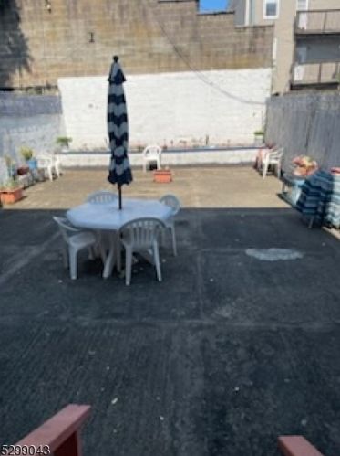 242 Clifton Ave, Newark NJ  07104-1907 exterior