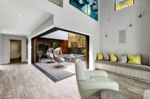 50 Rivo Alto Canal, Long Beach CA  90803-4047 exterior