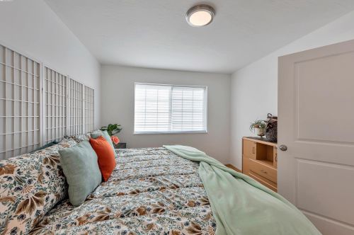 2031 103rd Ave, Oakland CA  94603-3325 exterior
