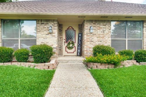 2311 Silver Holly Ln, Richardson, TX 75082-4207