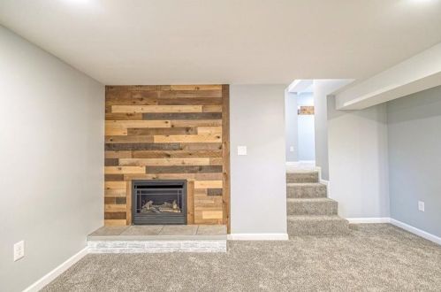 332 Blackhawk Rd, Beaver Falls PA  15010-1406 exterior