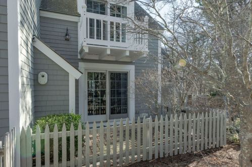 23 Flying Cloud Cir, Mashpee MA 02649-4708 exterior