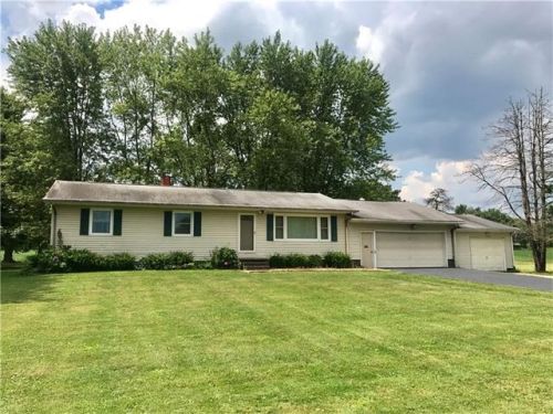 6275 Seneca Rd, Hermitage, PA 16150-9668