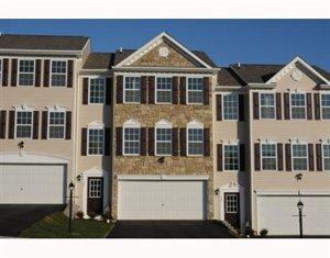 744 Freedom Dr, Collier Township, PA 15106-1597