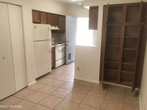 2518 Sahuara Ave, Tucson, AZ 85711-6742