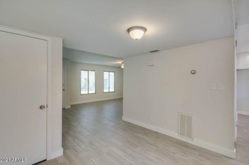 4447 Solano Dr, Glendale AZ  85303-4618 exterior