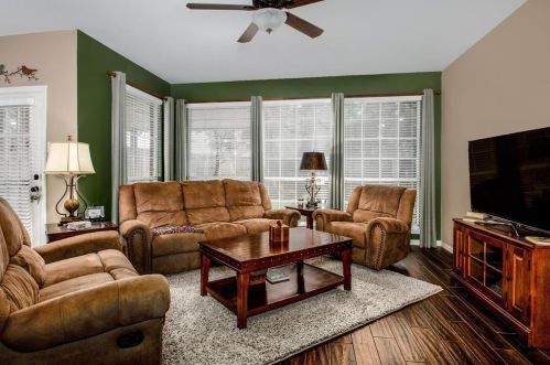 4217 Tiffany Dr, Lewisville TX  75022-0951 exterior