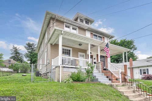 2815 Butler St, Harrisburg, PA 17103-2138
