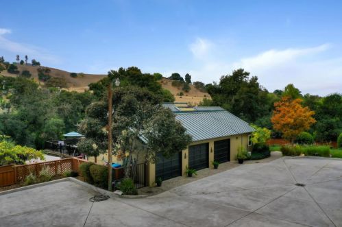 733 Oak Canyon Ct, Hollister, CA 95023-9151