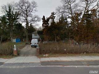 142 William Floyd Pkwy, Smith Point, NY 11967-3442