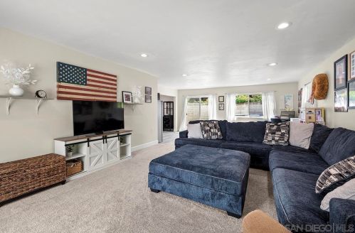 2322 Finch Ln, San Diego CA  92123-3715 exterior