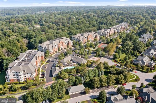 3304 Parkview Dr, Haverford, PA 19041-2010