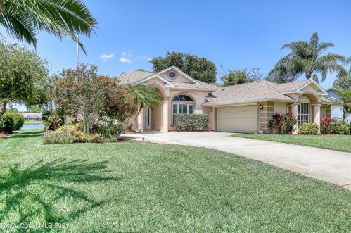 1141 Cypress Trace Dr, Melbourne, FL 32940-1621