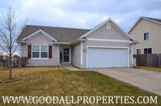 450 Westgate Dr, Waukee IA  50263-8349 exterior
