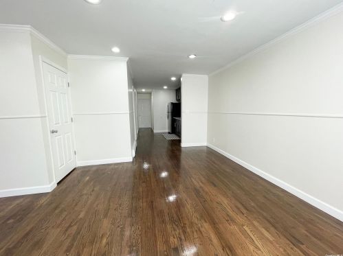 10459 214th St, Jamaica NY  11429-1542 exterior