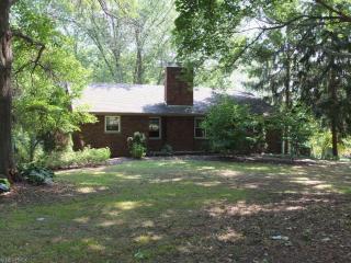 8348 Market Ave, Canton, OH 44721-1331