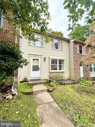 8079 Donegal Ln, Springfield VA  22153-2363 exterior