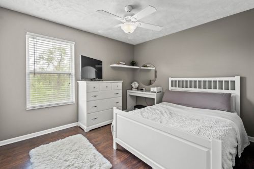 705 Kingswood Ln, Mc Donald PA  15057-2666 exterior