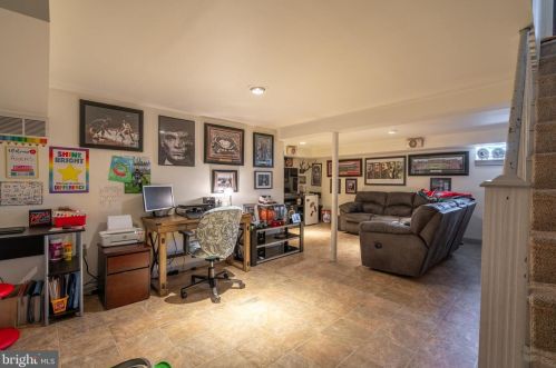 325 Moreland Rd, Willow Grove PA  19090-3507 exterior