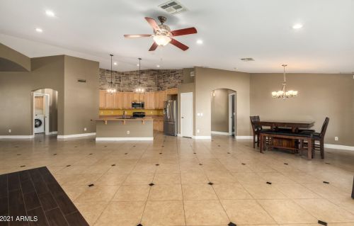 8356 Berridge Ln, Glendale AZ  85305-2555 exterior