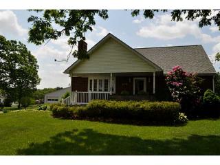 816 Winfield Rd, Cabot, PA 16023-3314