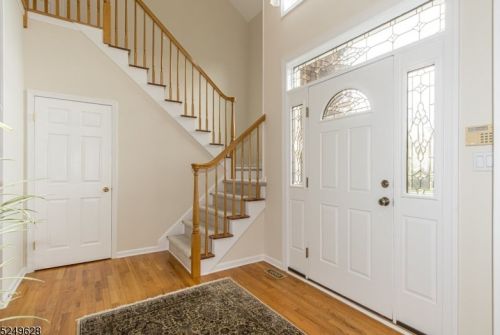 11 Autumn Dr, Scotch Plains NJ  07076-2431 exterior