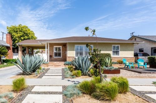 3132 Heather Rd, Long Beach, CA 90808-3438