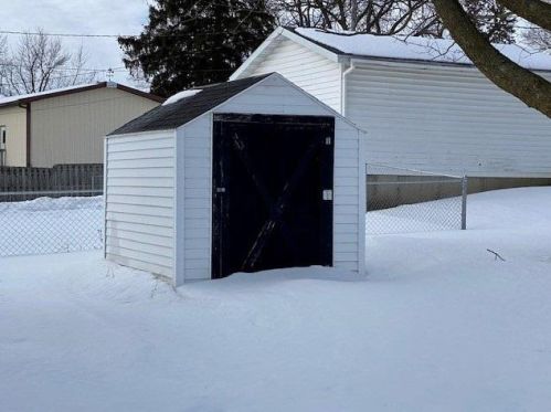 230 Church St, Dodgeville WI  53533-1208 exterior