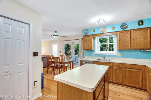 305 Bartley Rd, Jackson Twp NJ  08527-1166 exterior