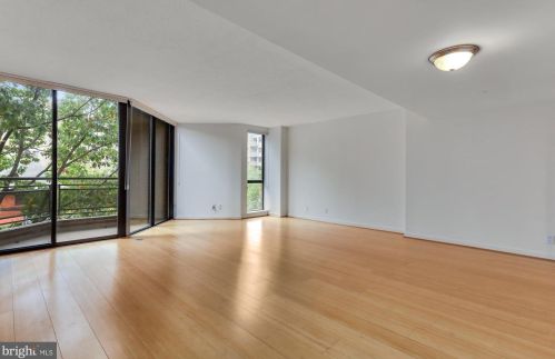 1099 22nd St, Washington, DC 20037-1802
