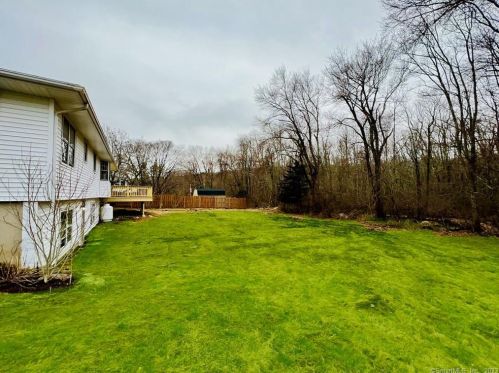 20 Barnum Rd, Danbury CT  06811-2936 exterior