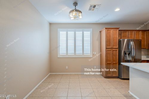 1377 Chestnut Ln, Gilbert AZ  85298-6844 exterior