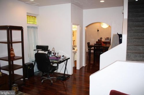 2344 Derry St, Harrisburg PA 17111-2616 exterior