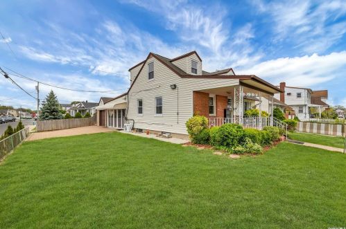 1299 Scimitar Ave, Floral Park, NY 11003-3312