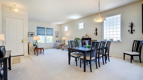 5463 Diane Way, Santa Rosa, CA 95409-5568