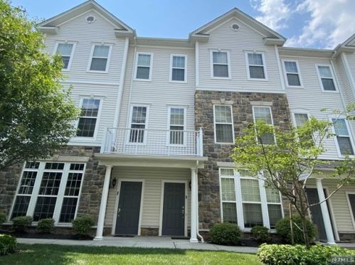 22 Aster Ln, Outwater NJ 07026-3563 exterior