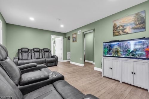 582 Orchard St, Rahway NJ  07065-2228 exterior