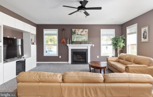 13525 Aden Rd, Nokesville VA  20181-2817 exterior