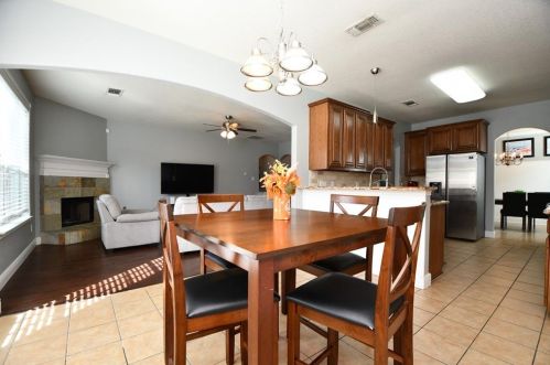 8514 Sports Haven Dr, Humble TX  77346-6000 exterior