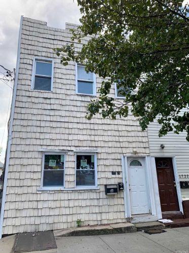 172-21 Baisley Blvd, Jamaica, NY 11434-2803