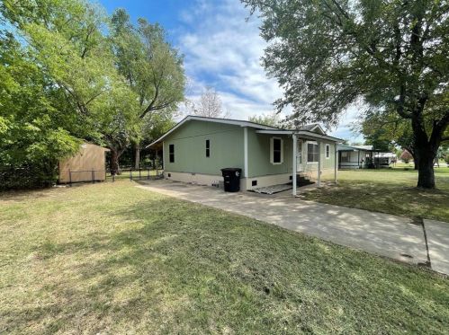 1910 Nolan Ridge Dr, Cleburne, TX 76033-7418