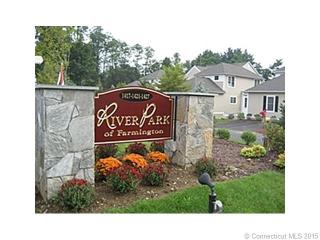 1427 Farmington Ave, Farmington CT  06032-1170 exterior