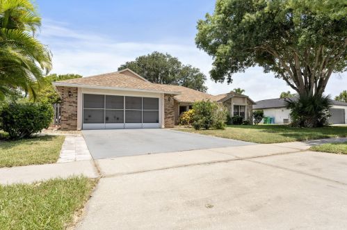 2752 Kingdom Ave, Melbourne, FL 32934-7586