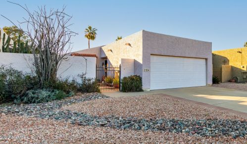 2124 College Ct, Chandler, AZ 85224-2629